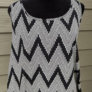 Yetts of Los Angles Sleeveless racer back style women’s dressy tank top S-M